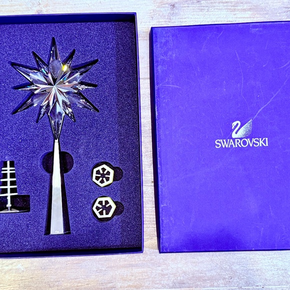 Swarovski Crystal ROCKEFELLER CENTER Christmas Tree Topper - Picture 15 of 16